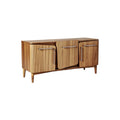 **Buffet en bois avec portes en relief et pieds en bois**